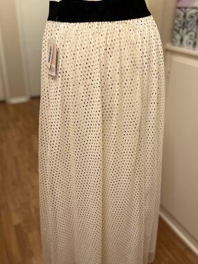 NWT LuLaRoe Ivory & Gold Foil Diamond Midi Skirt with Black Waistband - Size M